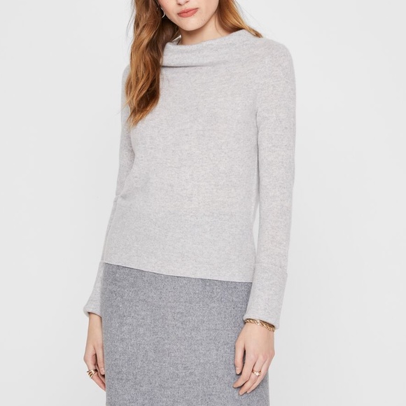 Slim Cashmere Cowl Neck Sweater - New With Tags - NEVER WORN - Lt Heather Grey